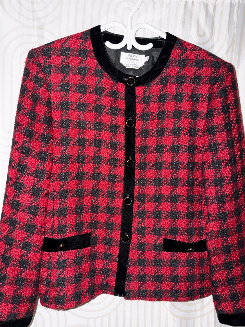 Ports sz 16 Vintage Boxy Blazer red plaid w black velour trim & stmt buttons